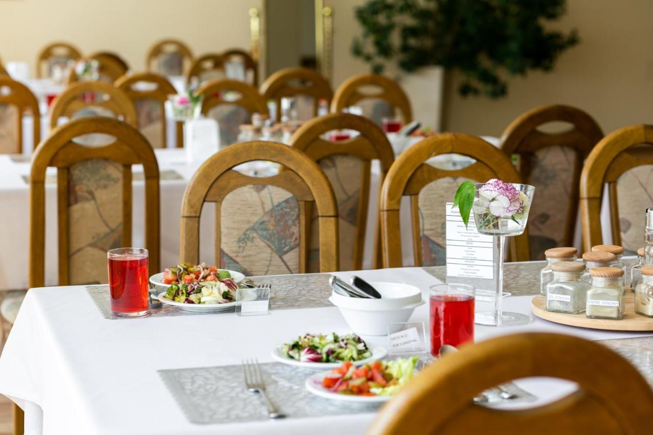 Madohora Slemien Hotel Kocon Ngoại thất bức ảnh